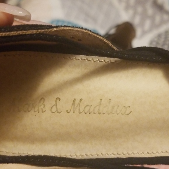 Black Heels w/ string - Picture 2 of 3